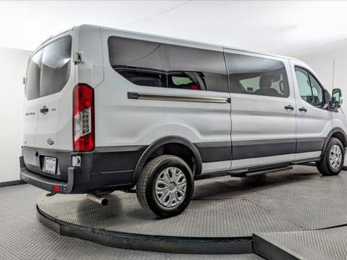 Used 2023 Ford Transit 350 XLT image 7