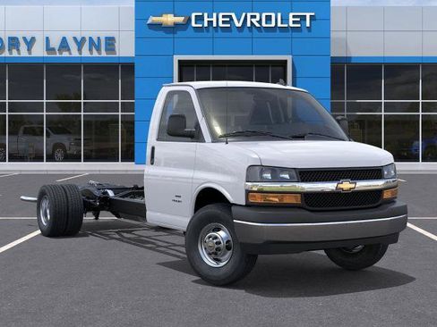 New 2025 Chevrolet Express 3500 w/ Power Convenience Package image 7