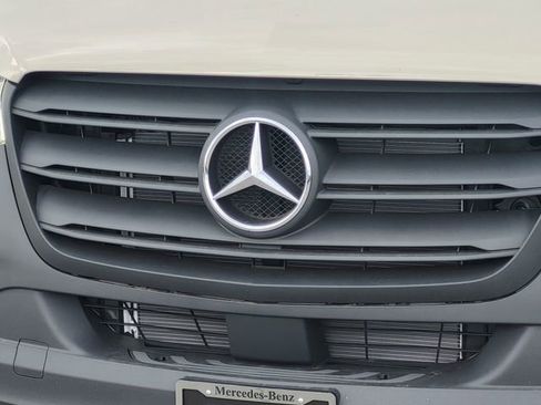 New 2025 Mercedes-Benz Sprinter 2500 image 31