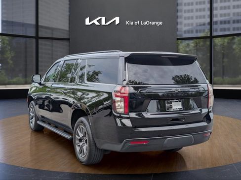 Used 2023 Chevrolet Suburban Z71 w/ Luxury Package image 7