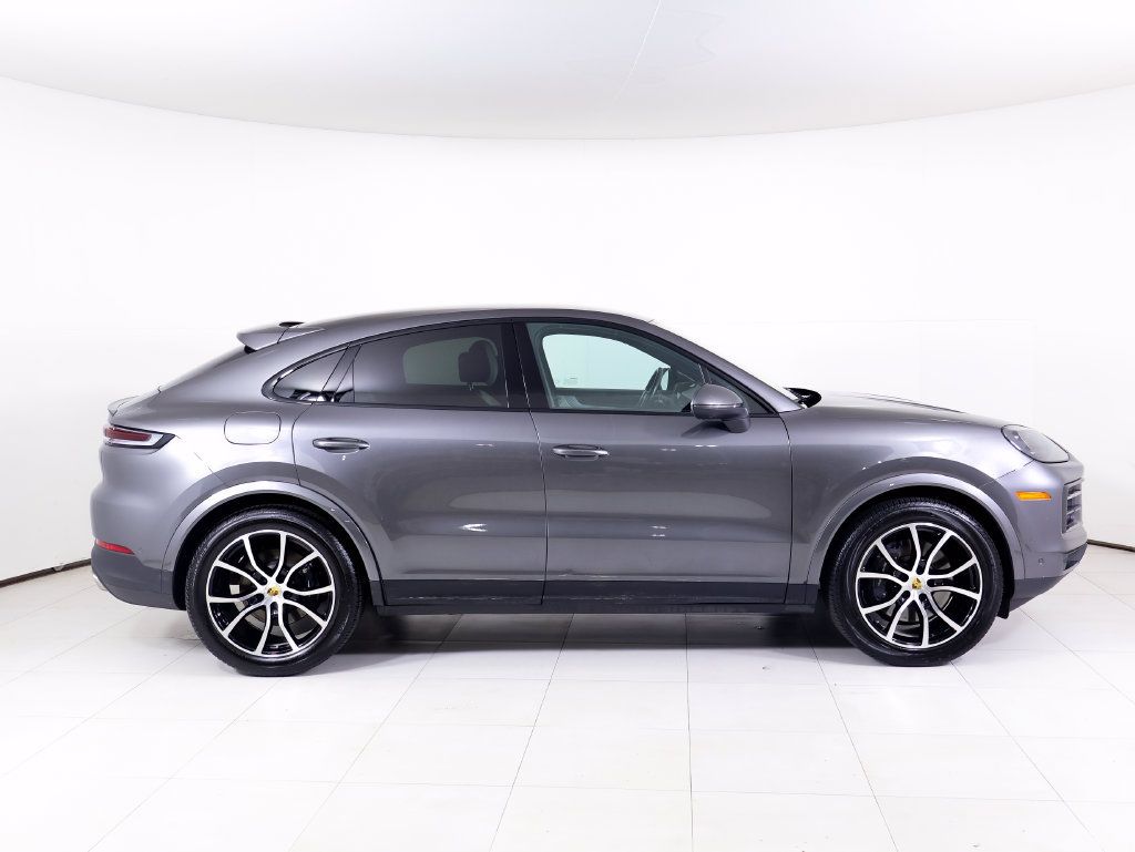 Certified 2024 Porsche Cayenne Coupe AWD/4WD image 37