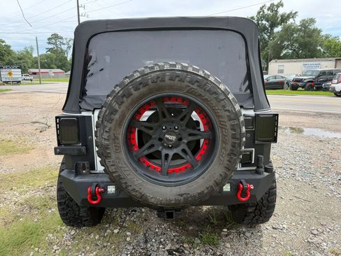 Used 2015 Jeep Wrangler Unlimited Sport AWD/4WD image 6