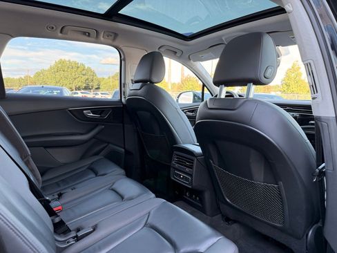 Used 2021 Audi Q7 3.0T Premium Plus image 22