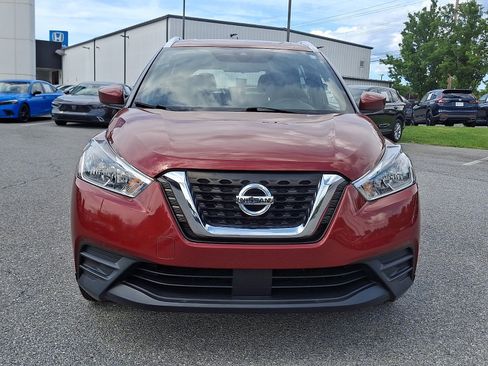 Used 2020 Nissan Kicks SV FWD image 2