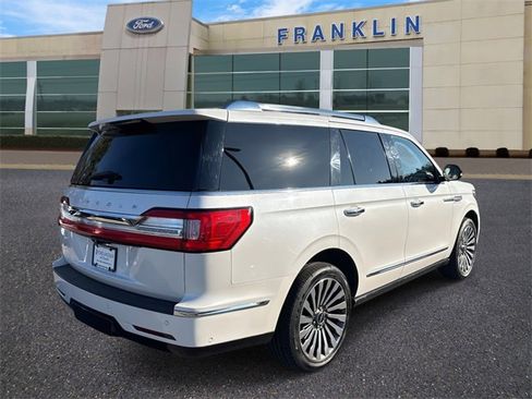 Used 2019 Lincoln Navigator Reserve image 7
