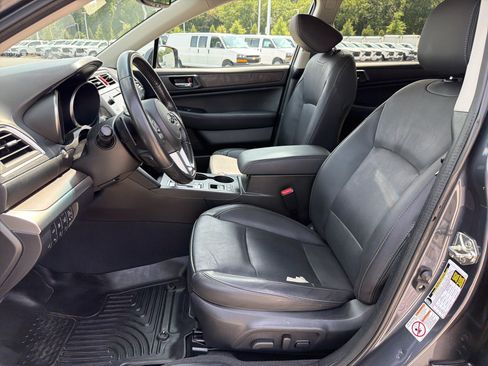 Used 2016 Subaru Outback 2.5i Limited AWD/4WD image 9