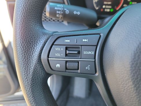 Used 2024 Honda CR-V EX image 13