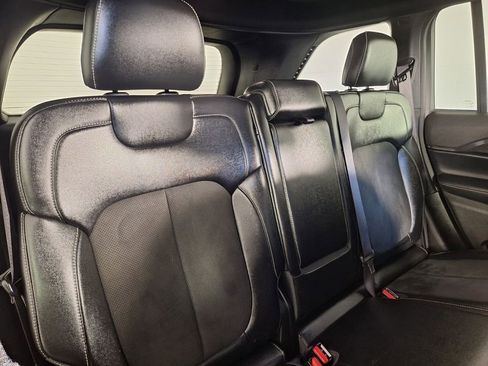 Used 2023 Jeep Grand Cherokee Altitude image 25