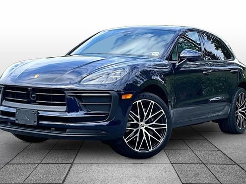 Used 2023 Porsche Macan Turbo AWD/4WD image 2