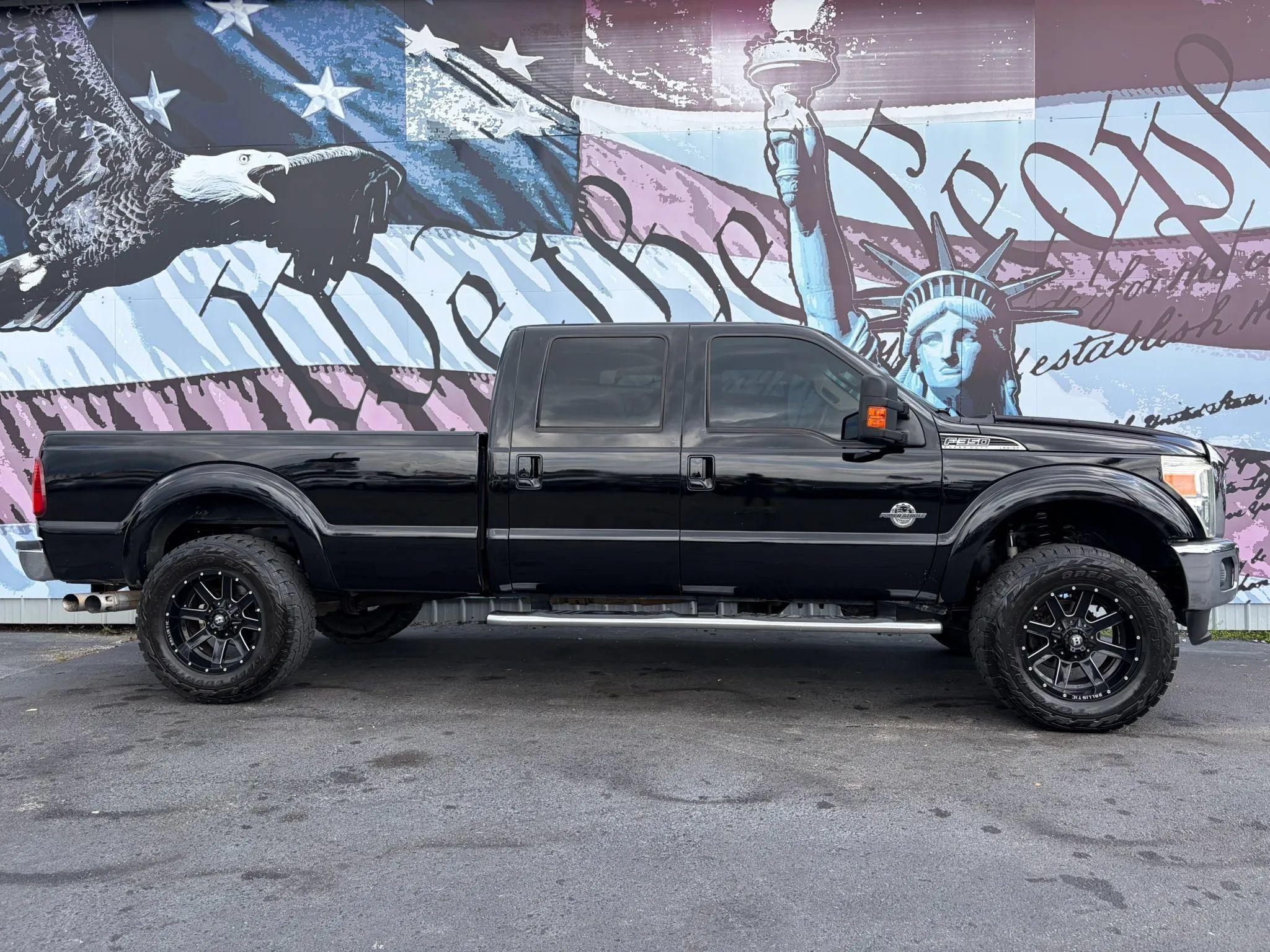 Used 2011 Ford F350 Lariat w/ Lariat Ultimate Pkg AWD/4WD image 1