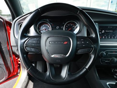Used 2022 Dodge Charger SXT RWD image 11