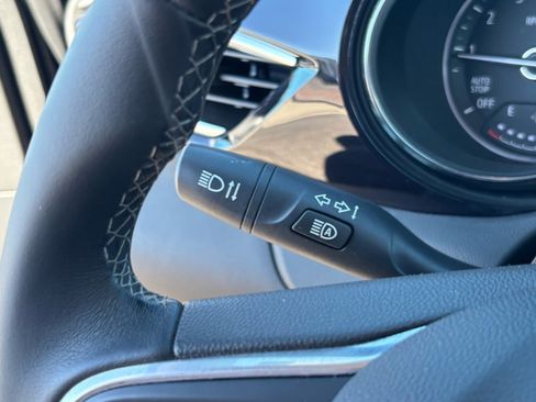 Used 2022 Buick Encore GX Select image 16