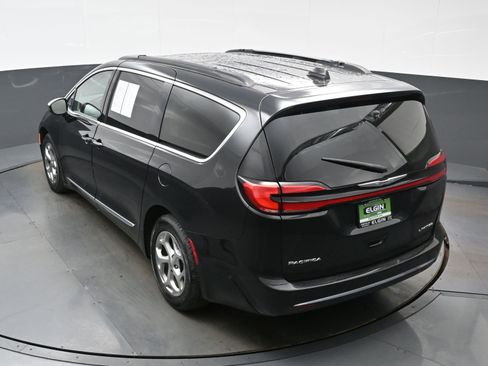 Used 2022 Chrysler Pacifica Limited FWD image 38