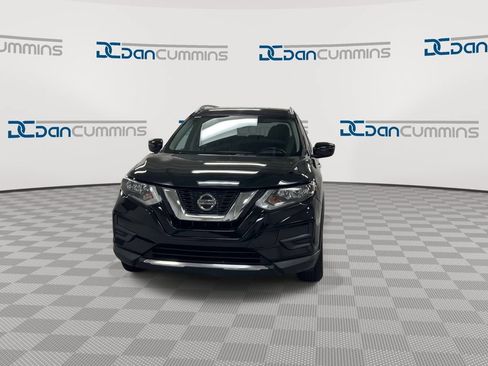 Used 2018 Nissan Rogue SV FWD image 3