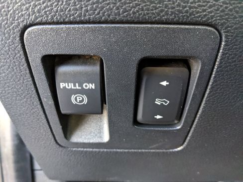 Used 2020 Ford F150 Lariat AWD/4WD image 14