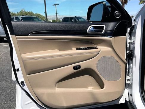 Used 2021 Jeep Grand Cherokee Limited w/ Sun & Sound Group RWD image 21