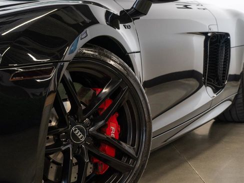 Used 2015 Audi R8 V10 w/ Full Leather Package image 26