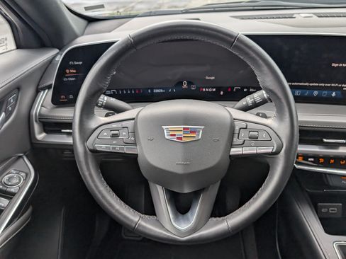 Used 2025 Cadillac XT4 Premium Luxury FWD image 14