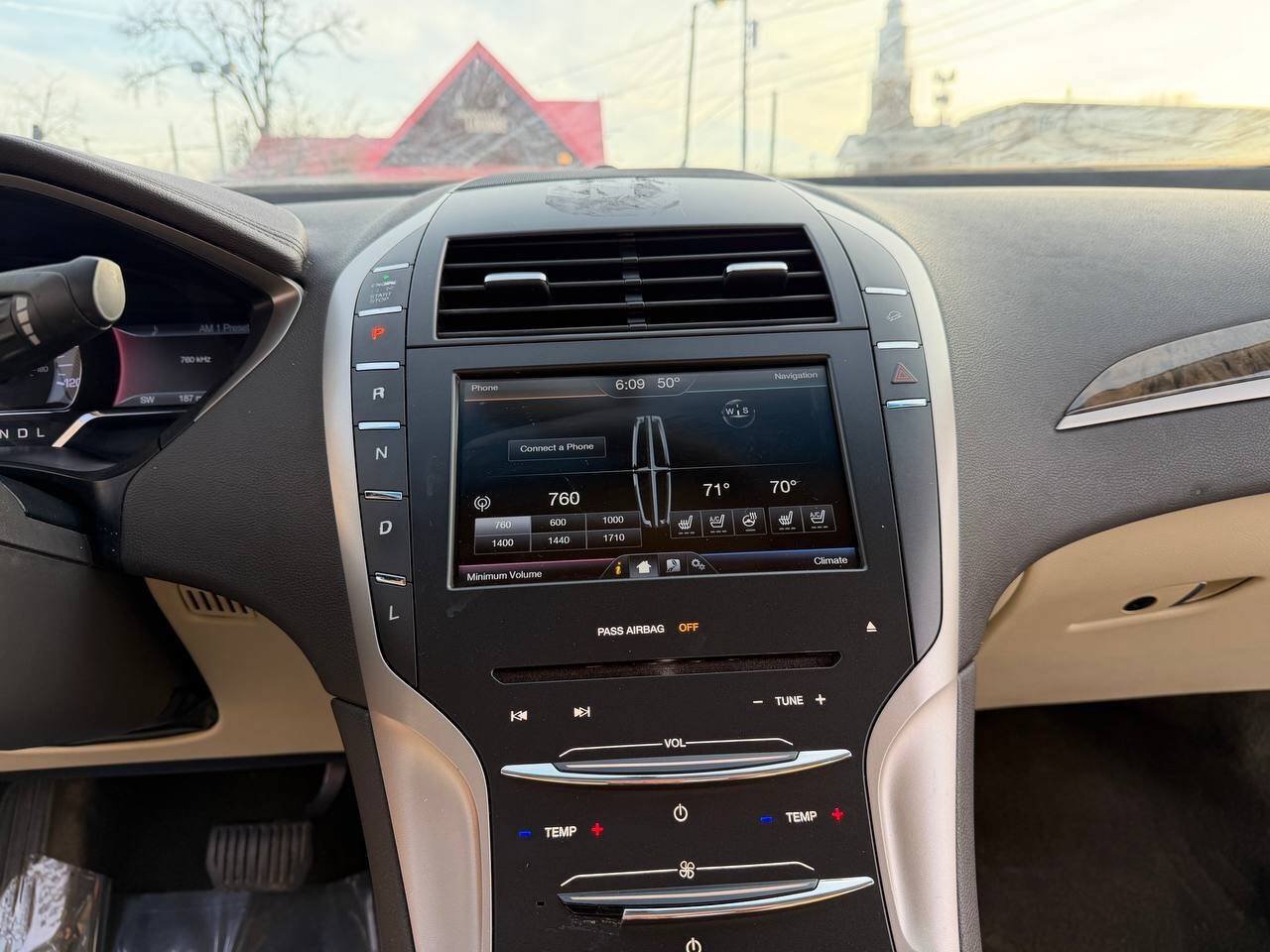 Used 2015 Lincoln MKZ Hybrid FWD image 21