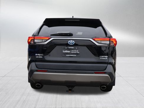 Used 2020 Toyota RAV4 Limited image 6