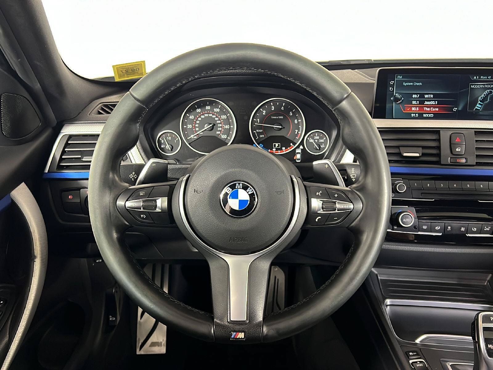 Used 2017 BMW 330i xDrive Sedan AWD/4WD image 17