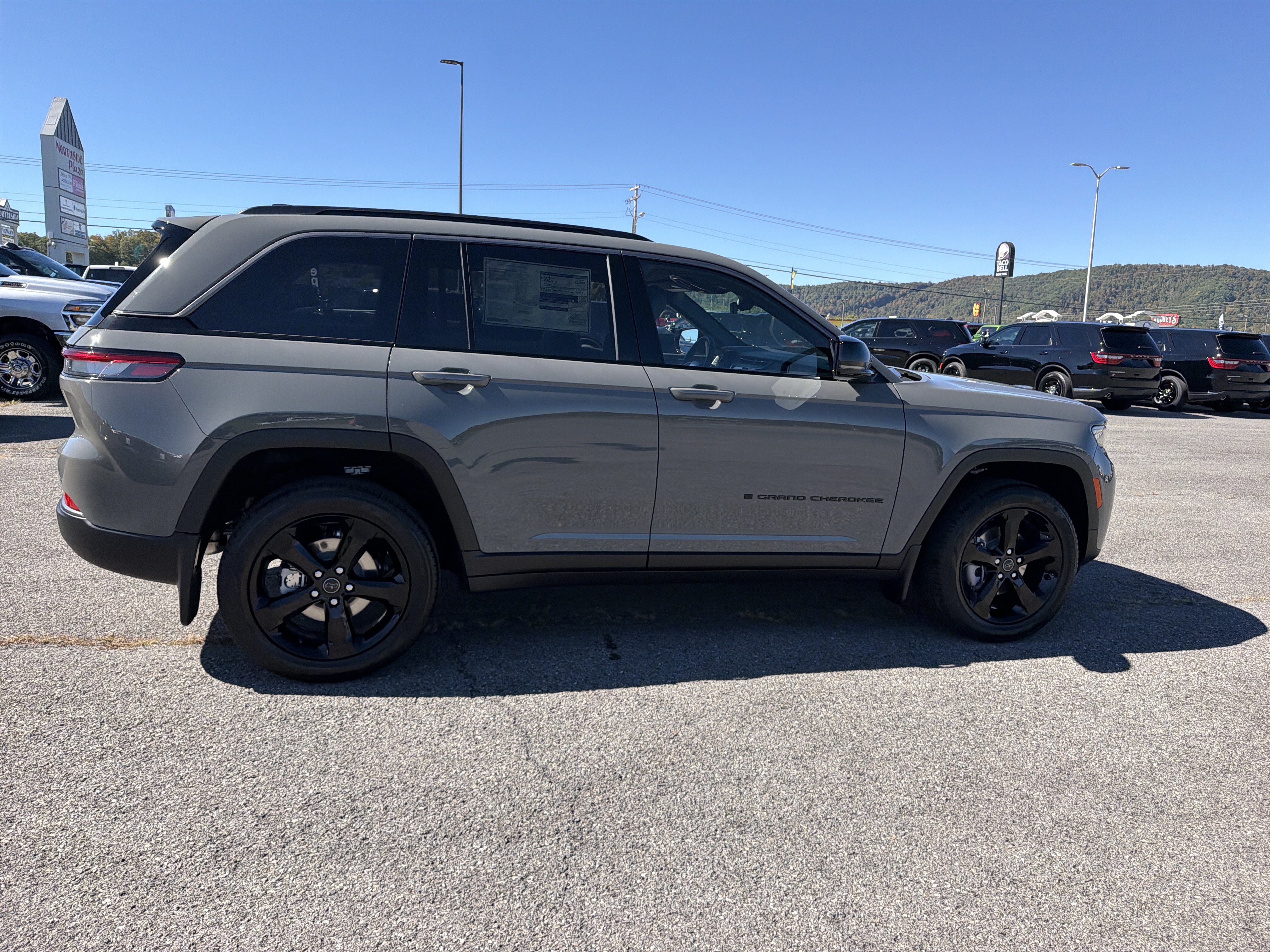 New 2027 Jeep Grand Cherokee Limited AWD/4WD image 5