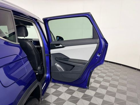 Used 2023 Volkswagen Taos SE image 29