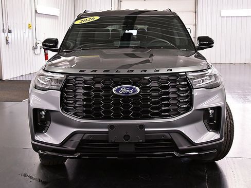 New 2026 Ford Explorer ST-Line w/ ST-Line Street Pack image 2