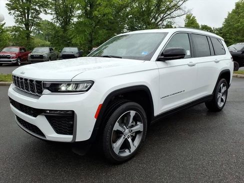 New 2026 Jeep Grand Cherokee L Limited AWD/4WD image 9