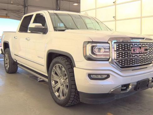 Used 2017 GMC Sierra 1500 Denali w/ Denali Ultimate Package image 2
