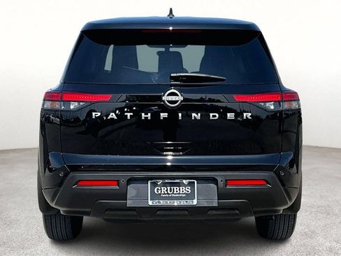 Used 2025 Nissan Pathfinder S FWD image 5