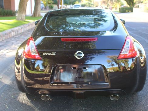 Used 2010 Nissan 370Z Coupe image 5