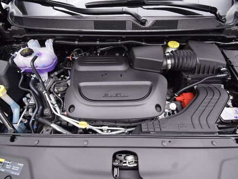 New 2026 Chrysler Pacifica Select w/ S Appearance Package image 16