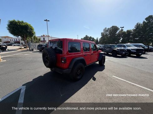 Used 2024 Jeep Wrangler Unlimited AWD/4WD image 6
