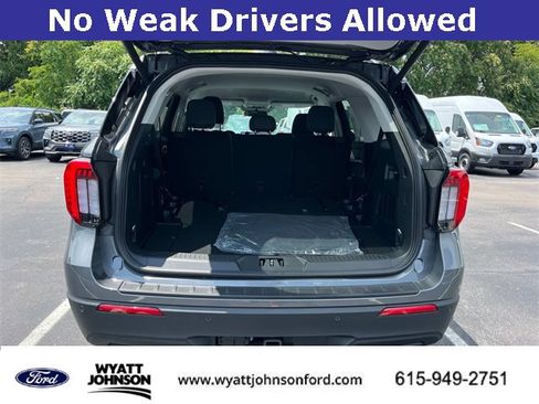 New 2025 Ford Explorer Active image 12