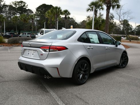 New 2026 Toyota Corolla SE image 2