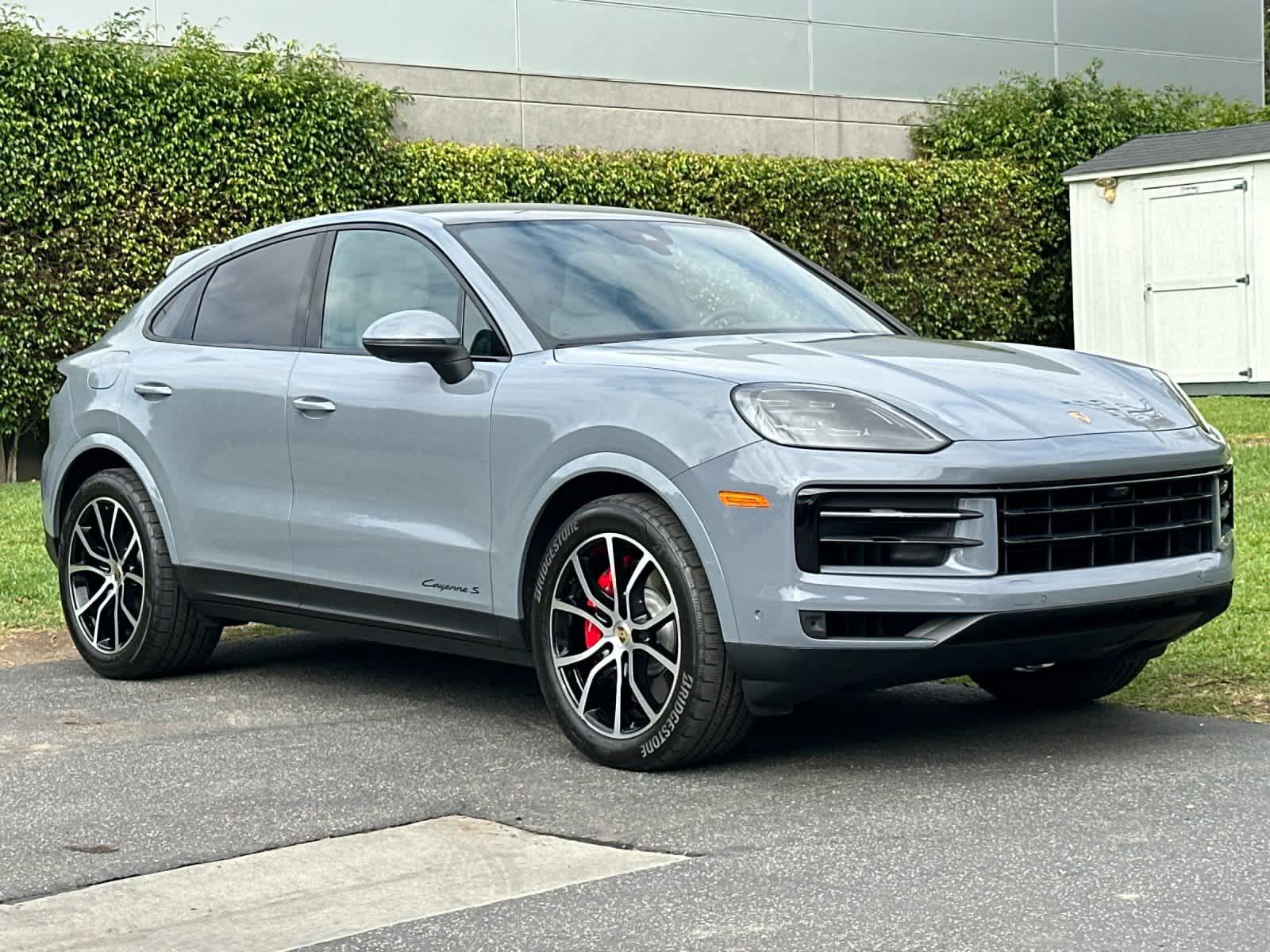 Certified 2024 Porsche Cayenne S AWD/4WD image 10