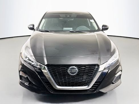 Used 2021 Nissan Altima 2.5 SV image 2