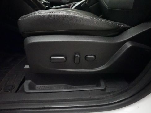 Used 2014 Ford Escape Titanium w/ Equipment Group 401A AWD/4WD image 33