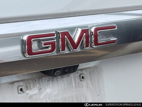 Used 2021 GMC Yukon Denali w/ Denali Premium Package image 11