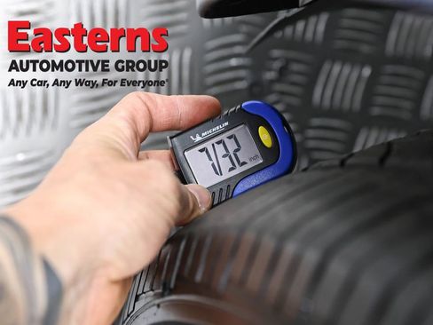 Used 2021 Ford Edge SEL AWD/4WD image 26