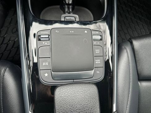 Used 2021 Mercedes-Benz GLB 250 4MATIC image 24