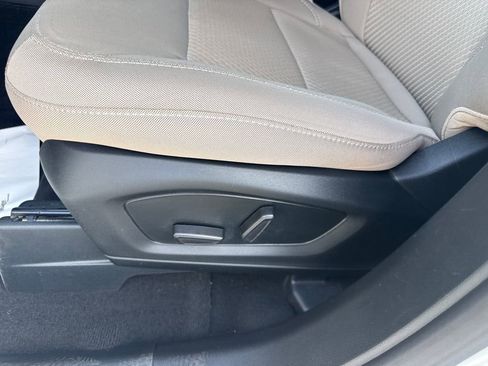 Used 2022 Ford Explorer 4WD w/ Class IV Trailer Tow Package image 19