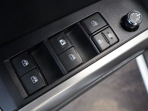 Used 2017 Toyota Tacoma SR5 w/ Tow Package image 27