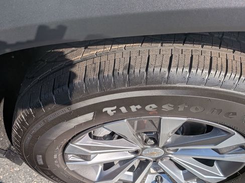 New 2026 Chevrolet Equinox LT w/ Safety and Technology Package FWD image 12
