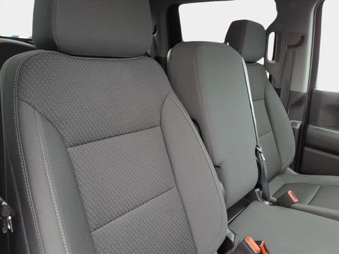 Used 2022 Chevrolet Silverado 1500 Custom image 16