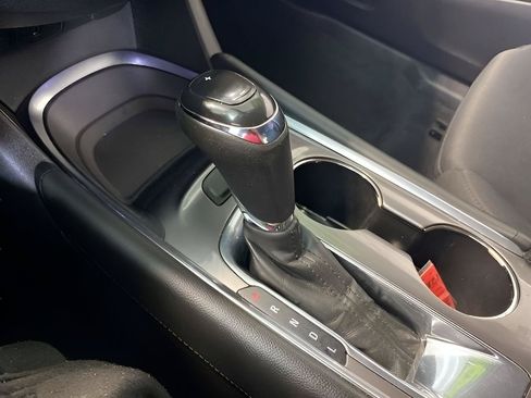 Used 2016 Chevrolet Malibu LT FWD image 38