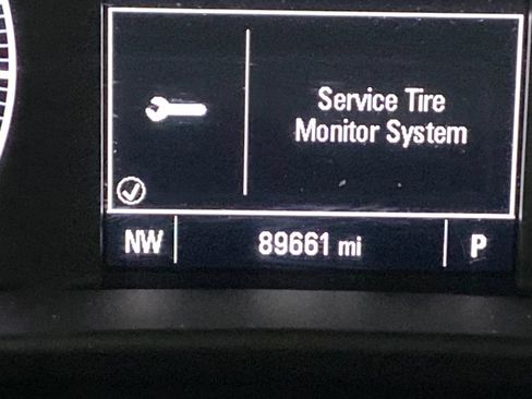 Used 2017 GMC Acadia SLE w/ LPO, Floor Liner Package AWD/4WD image 19