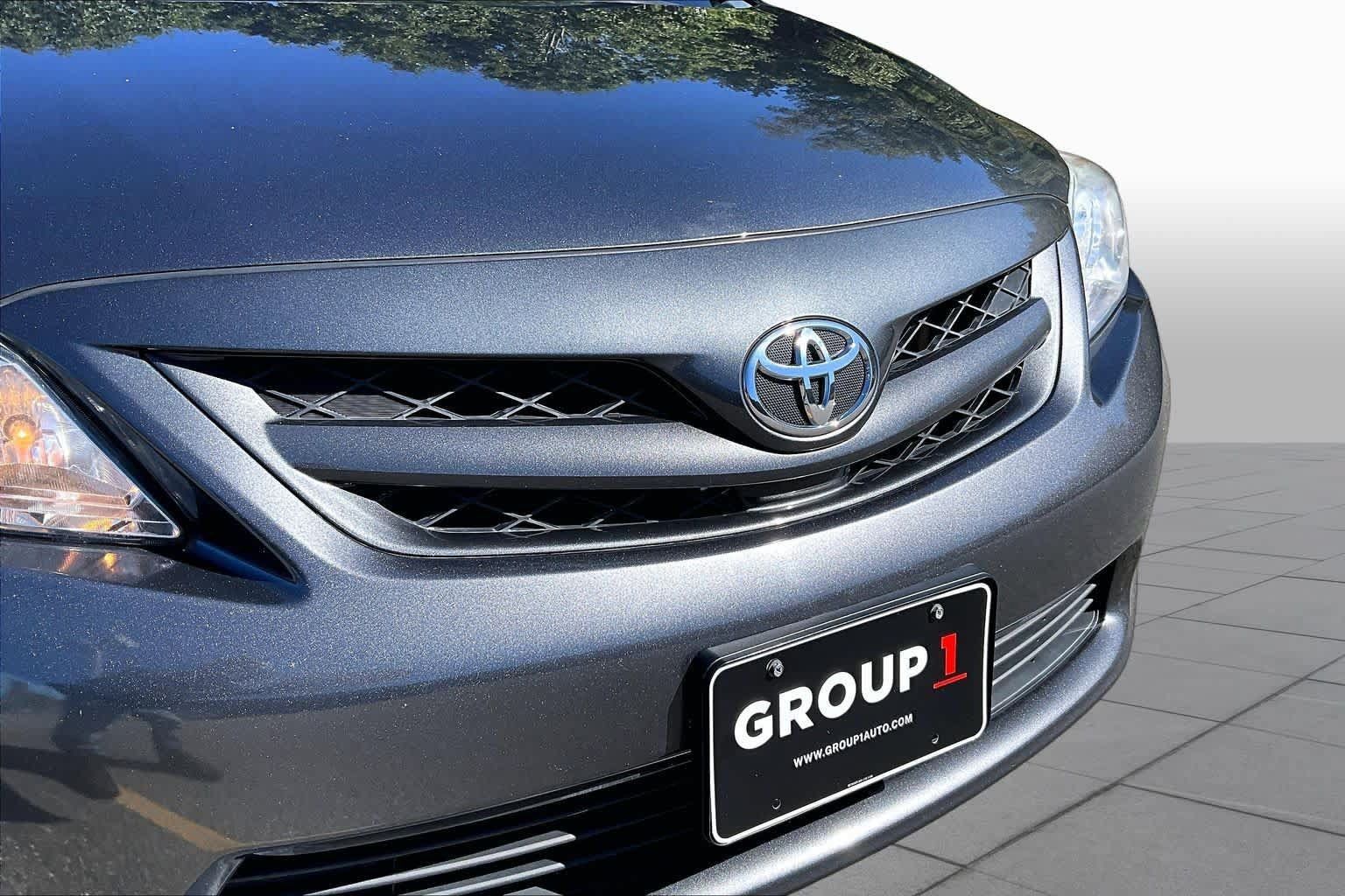 Used 2012 Toyota Corolla LE FWD image 31