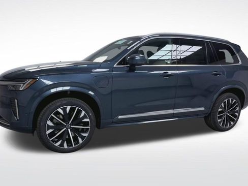 New 2026 Volvo XC90 T8 Ultra w/ Lounge Package AWD/4WD image 4